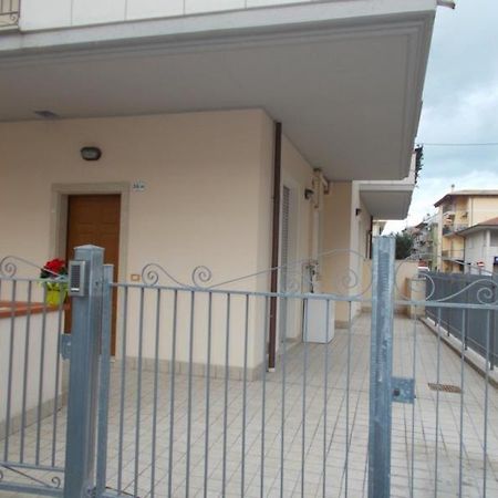 Appartamento Piano Terra San Benedetto del Tronto Exterior photo